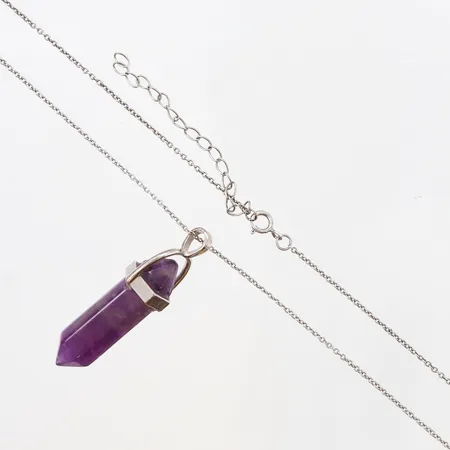 Kedja justerbar 43-48cm, bredd:1mm, silver 925/1000,  hänge med ametist och metall, 42mm, vikt:6,6 gram Vikt: 6,6 g