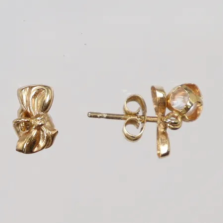 Ett par örhängen med vita stenar, 10x14mm, 18K  Vikt: 0,9 g
