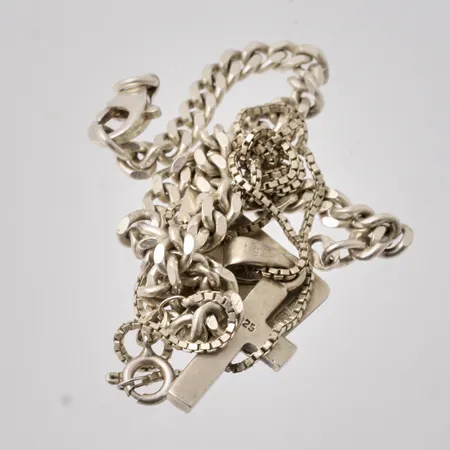 Diverse defekt silver, 925/1000, vikt 16,81g.