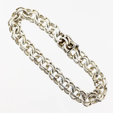 Armband Bismarck, 18,5cm, bredd 9,5mm, stämplat SCF, mindre skevhet, 830/1000 silver Vikt: 23,5 g