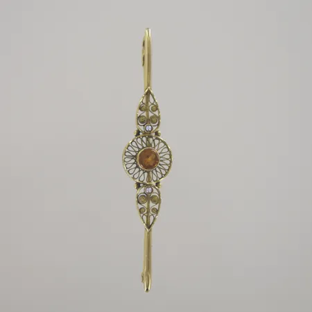 Brosch med sten/pärlor år 1930, längd 6,5 cm, 18K Vikt: 3,6 g
