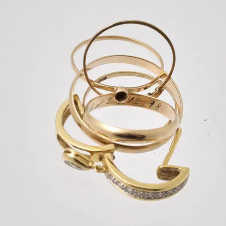 Diverse defekt guld, 14K, vikt 6,03g.