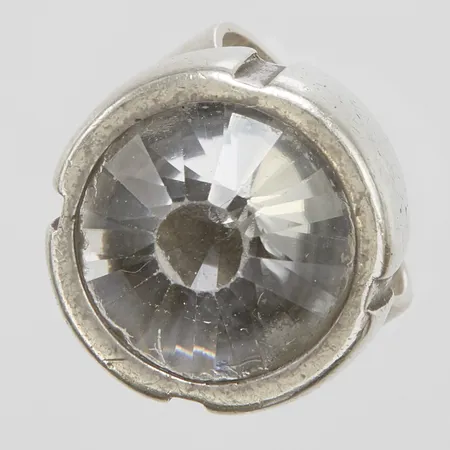 Ring med bergkristall, Ø16, bredd: 4,9-19,3mm, finska stämplar, skev skena, silver, 916/1000 Vikt: 14,6 g