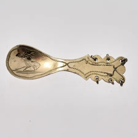 Same brosch i förgyllt silver, mått 13,7x56mm, 830/1000, tillverkad av Stenberg & Nyström, sliten förgyllning, vikt 3,81g.