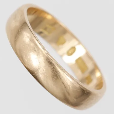 Ring, slät, stl: 19¼, Svante Öhrman, Malmö 1913, gravyr, 18K guld Vikt: 6,1 g