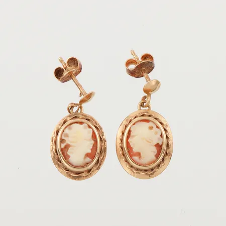 Caméörhängen paret, höjd ca 22.5 mm, 18k. Vikt: 2,4 g