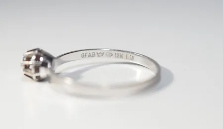 Ring med diamant 0,01ct, Ø 16,5 mm, 18k Vikt: 1 g