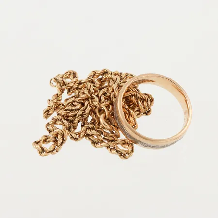 Trasigt guld, 18k. Vikt: 15,7 g