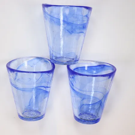 Tre dricksglas/ tumblerglas, "Mine", höjd ca 11,5cm  Ulrica Hydman-Vallien, Kosta Boda, märkta UHV