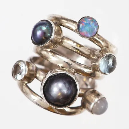 Ring med odlade pärlor och stenar, stl 17, bredd: 11-28mm, silver 925/1000 Vikt: 13 g