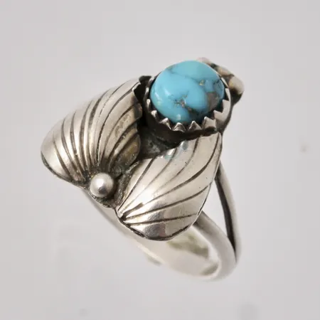  Ring i silver, stl 17¼, bredd 2,4-17,7mm, 1st Turkos, mått 5,5x6mm, 830/1000, vikt 2,81g.