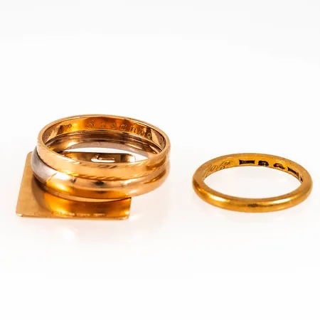 Diverse graverat guld. 12,8g i 18K & 4,1g i 23K.