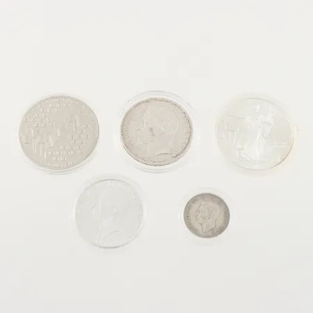 Silvermynt 5 st, vikt med plastkassetter 137 gram. Vikt: 137 g
