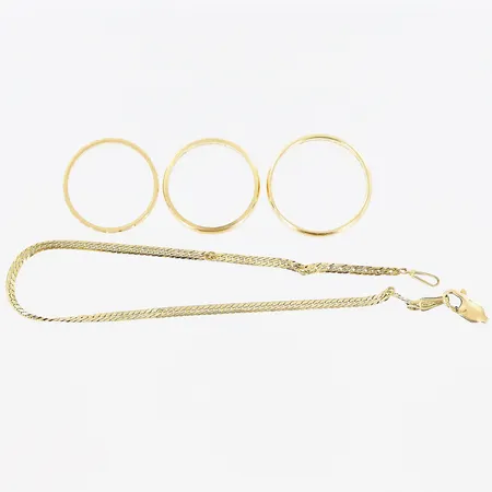 3 ringar, gravyr, 1 armband defekt, 18K Vikt: 9,7 g