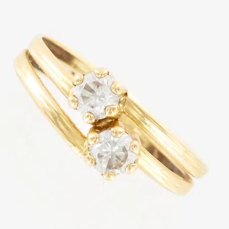 Ring med vita stenar, stl 17½, bredd 7mm, 18K Vikt: 1,2 g