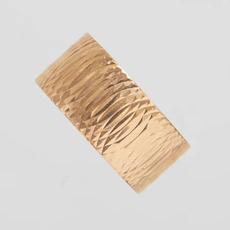 Ring, mönsterdekor, stl 17½, bredd 8,7mm, ryska stämplar, roséguld, 14K Vikt: 4,6 g