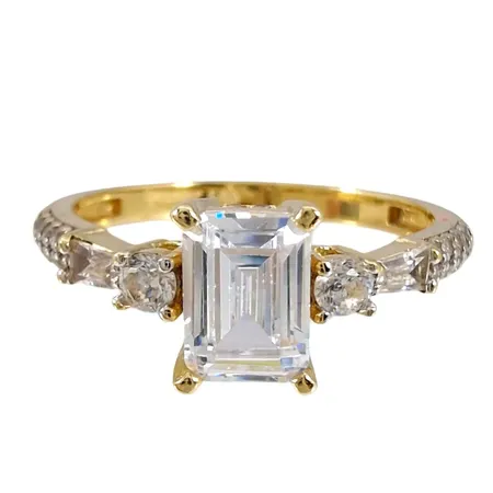 Ring, 14K guld, vita stenar, tillverkarstämpel Premier, Ø18,0 mm, bredd 2-8 mm, stenar utan anmärkning Vikt: 2,6 g
