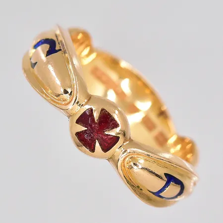 Ring, stl 20, bredd 6mm, färgdekor, graverad, 18K Vikt: 8,8 g