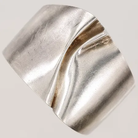 Armband Lapponia, Igol, innermått ca 14mm, bredd 46mm, Björn Weckström, årtal B8 1979, repig, 925/1000 silver Vikt: 72,1 g