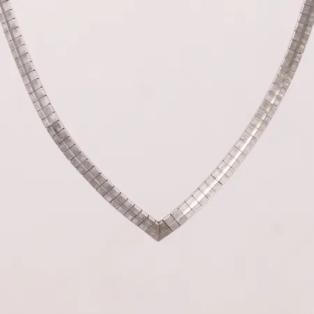 Collier, längd 42,5cm, bredd 4mm, silver 925/1000 Vikt: 17,6 g