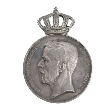 Silvermedalj Gustaf V - "KONGL. SVENSKA. PATRIOTISKA SÄLLSKAPET", 1949, Ø41,5 mm, namngravyr    Vikt: 36,8 g