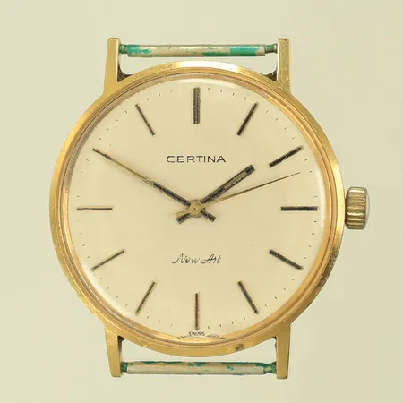Herrur Certina New Art, automat, datum, boett-nr 414.3810.68 (gravyr, repigt, sprucket plexiglas)  18K, bruttovikt 26,7g (guldvikt ca 8g) 