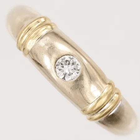 Ring med diamant 0,10ct enligt gravyr, stl 18, rödguld/vitguld, 18K Vikt: 3,4 g