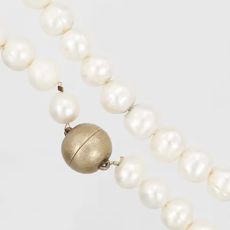 Pärlcollier med odlade sötvattenpärlor, Ø ca11-12mm, längd 44cm, silverlås med magnet, 925/1000 silver Vikt: 0 g