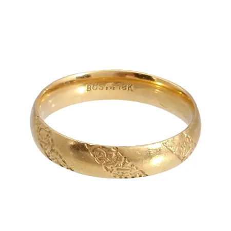 Ring, 18K guld, mönstrad modell, Ø21,0 mm, bredd 5 mm, gravyr Vikt: 6,1 g