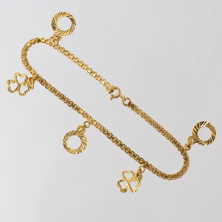 Armband X-länk med berlocker, längd 18cm, bredd 2,5-13mm, 21K.  Vikt: 5,6 g
