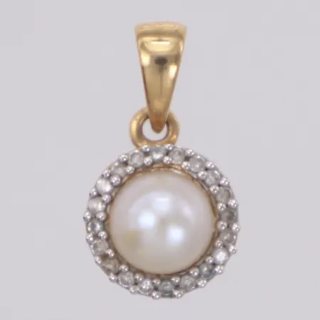 Hänge med odlad pärla samt vita stenar, längd 13,7mm, bredd 7,4mm, ostämplad, 18K Vikt: 0,9 g