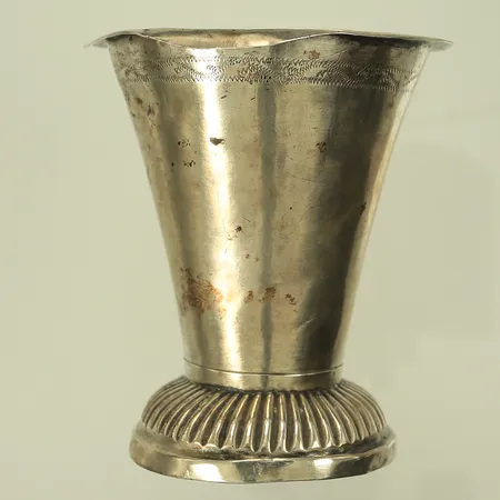 Pokal, höjd 7cm, Ø6cm, bucklig, Silver 830/1000, 30,7g Vikt: 30,7 g