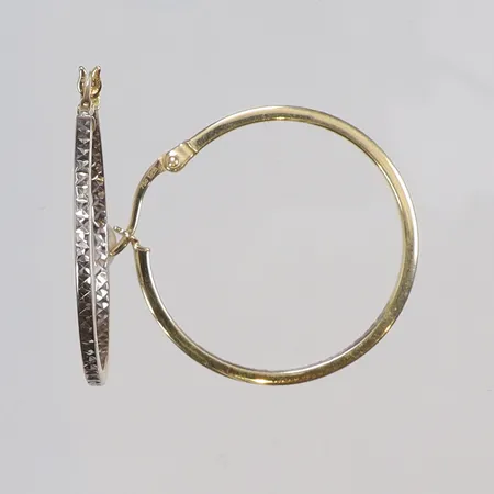 Ett par örhängen med vitguldsdetaljer, Ø25mm, GHA, 18K Vikt: 1,8 g