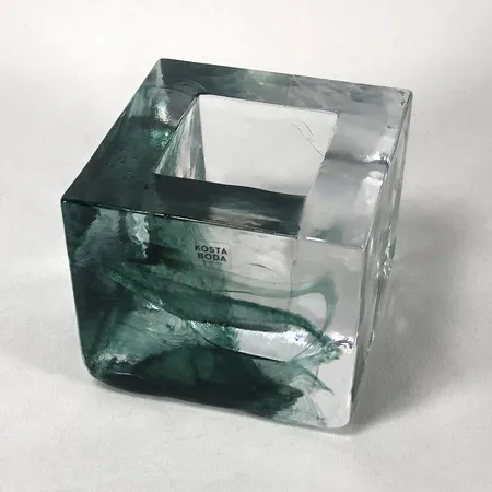Ljuslykta, "Brick", Anna Ehrner, Kosta Boda, delvis grön glasmassa, etikettmärkt, smärre repor undertill, höjd 7,2cm