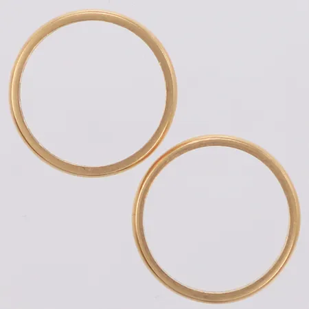 2 Ringar, defekta, gravyr, 18K  Vikt: 5,8 g