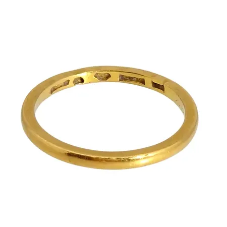 Ring, 23K guld, Ø18½ mm, bredd 1,8 mm, defekt, jack/ojämnheter Vikt: 3,2 g