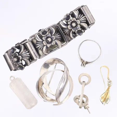 Diverse defekt silver 830-925/1000 Vikt: 45,4 g