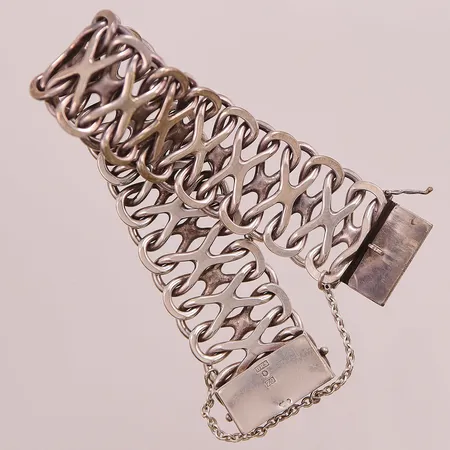 Armband, ca18,5cm, en låsögla saknas, Silver S925/1000, 66,5g.
