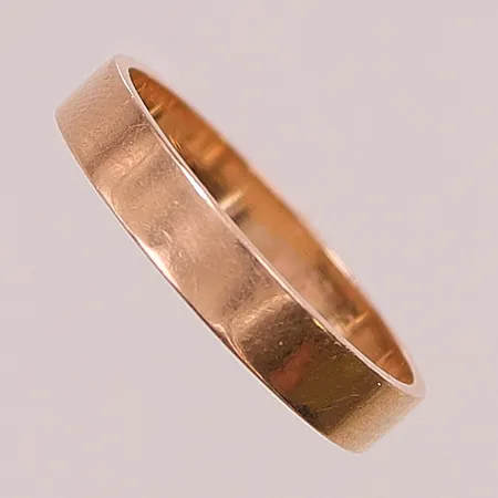 Ring, slät, Ø18, bredd: 3,8mm gravyr, 14K, 2,6g.