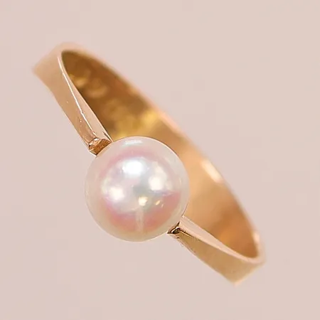 Ring med pärla, Ø19, 18K 3,0g.