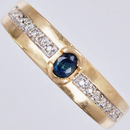 Ring med safir & diamanter ca 14x0,005ct, stl: 20, bredd ca 2-6mm, GHA 18K Vikt: 3,3 g