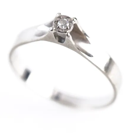 Ring m diamant, vitguld, stl 17½(55), bredd 3,5mm, 18k Vikt: 1,8 g