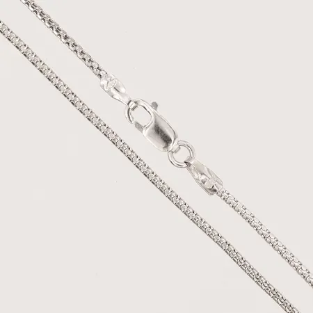 Kedja, längd 46cm, bredd 1mm, vitguld, 18K  Vikt: 2,9 g