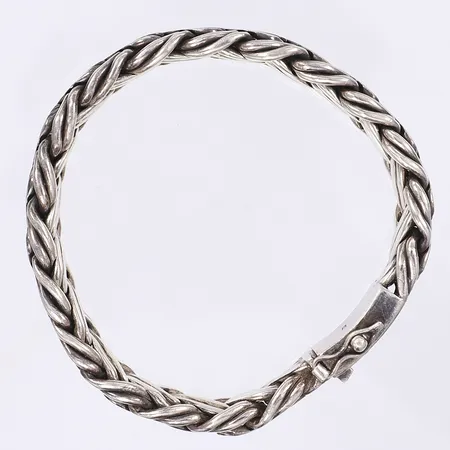 Armband, flätad, 19,5cm, bredd 12mm, påtagligt slitage, silver 925/1000 Vikt: 71,3 g