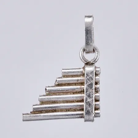 Hänge längd ca 20mm, bredd ca 10mm, silver Vikt: 0,6 g