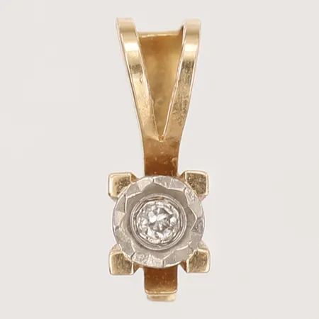 Hänge med diamant ca 0,01ct, längd 10mm inklusive ögla, bredd 3mm, Guldfynd, 18K  Vikt: 0,4 g