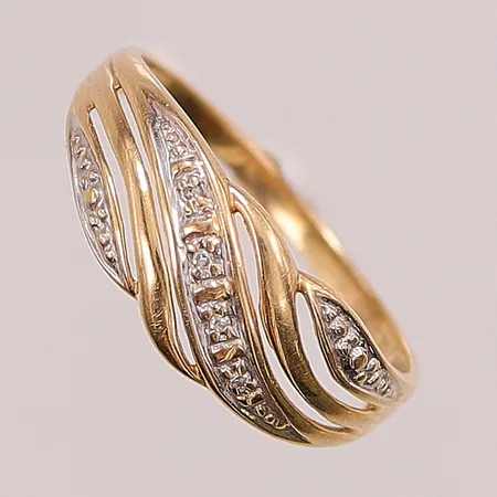 Ring med diamanter 4 x ca. 0,005ct, Ø18¾, bredd: 1,7-7,9mm, Guldfynd, 18K, 2,0g Vikt: 2 g