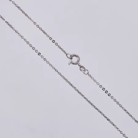 Kedja längd ca 44,5cm, bredd ca 1mm, 925/1000 silver Vikt: 1,2 g