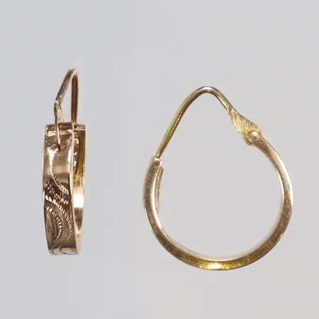 Ett par Örhängen, mönstrad creolmodell Ø15mm, bredd 3mm, 18K Vikt: 1,7 g