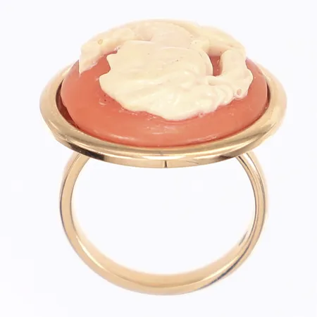 Ring med camé, stl 17¼, bredd 2-23mm, 18K Bruttovikt: 8,3g Vikt: 8,3 g